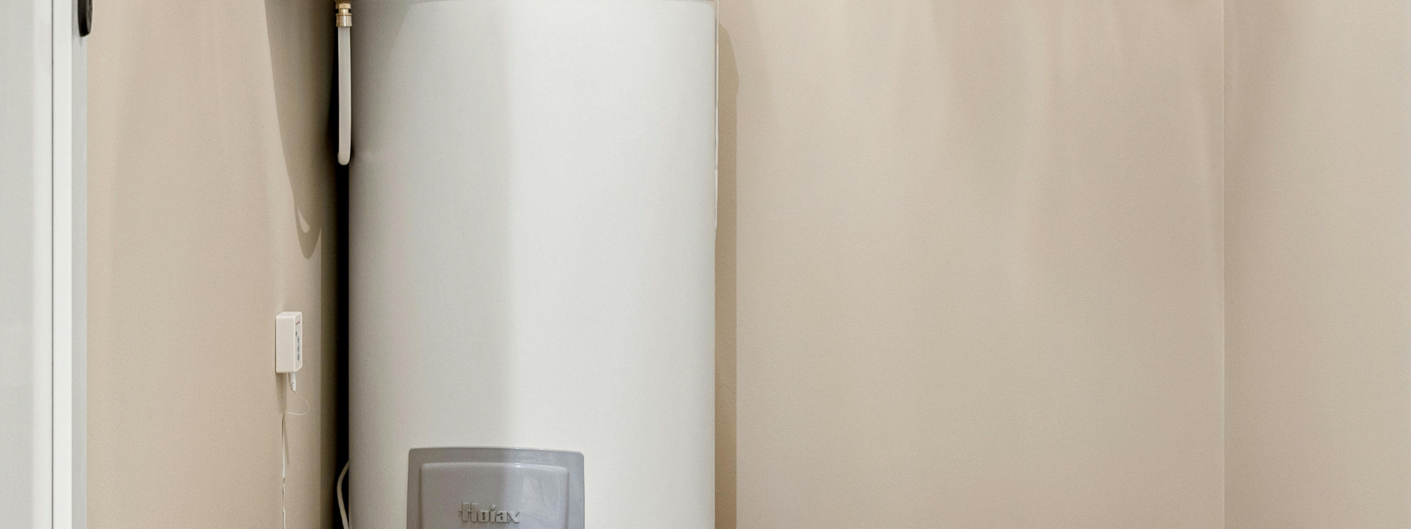 FUITE CHAUFFE EAU 2000X750 | JFA Maintenance Réparation de fuite sur un chauffe-eau à Ensisheim Colmar