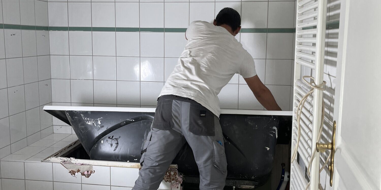 IMG_4574 1500X750 | JFA Maintenance Remplacement d’une baignoire par une douche Gérardmer